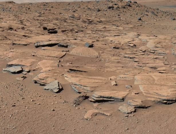 Imagens feitas pelo robô Curiosity no monte Sharp, em Marte