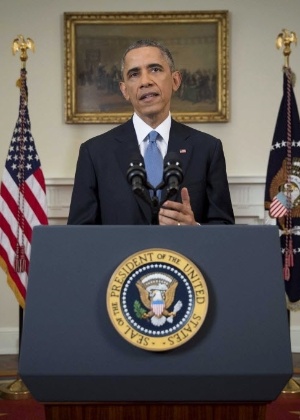 O presidente dos EUA, Barack Obama, anuncia uma mudança na política em relação a Cuba em discurso na Casa Branca
