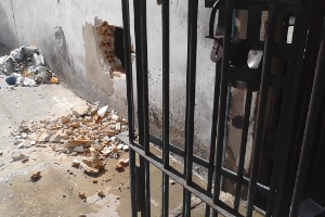 Parede de pavilhão da penitenciária Irmão Guido é perfurada por presos durante rebelião que aconteceu em janeiro