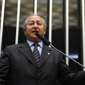 Deputado Lázaro Botelho (PP-BA) discursa na Câmara