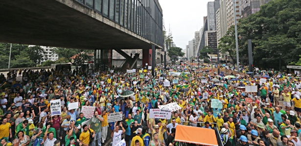 Paulo Pinto/ Fotos Públicas Em SP, partido Solidariedade recolhe assinaturas por impeachment de Dilma - Paulo Pinto/ Fotos Públicas