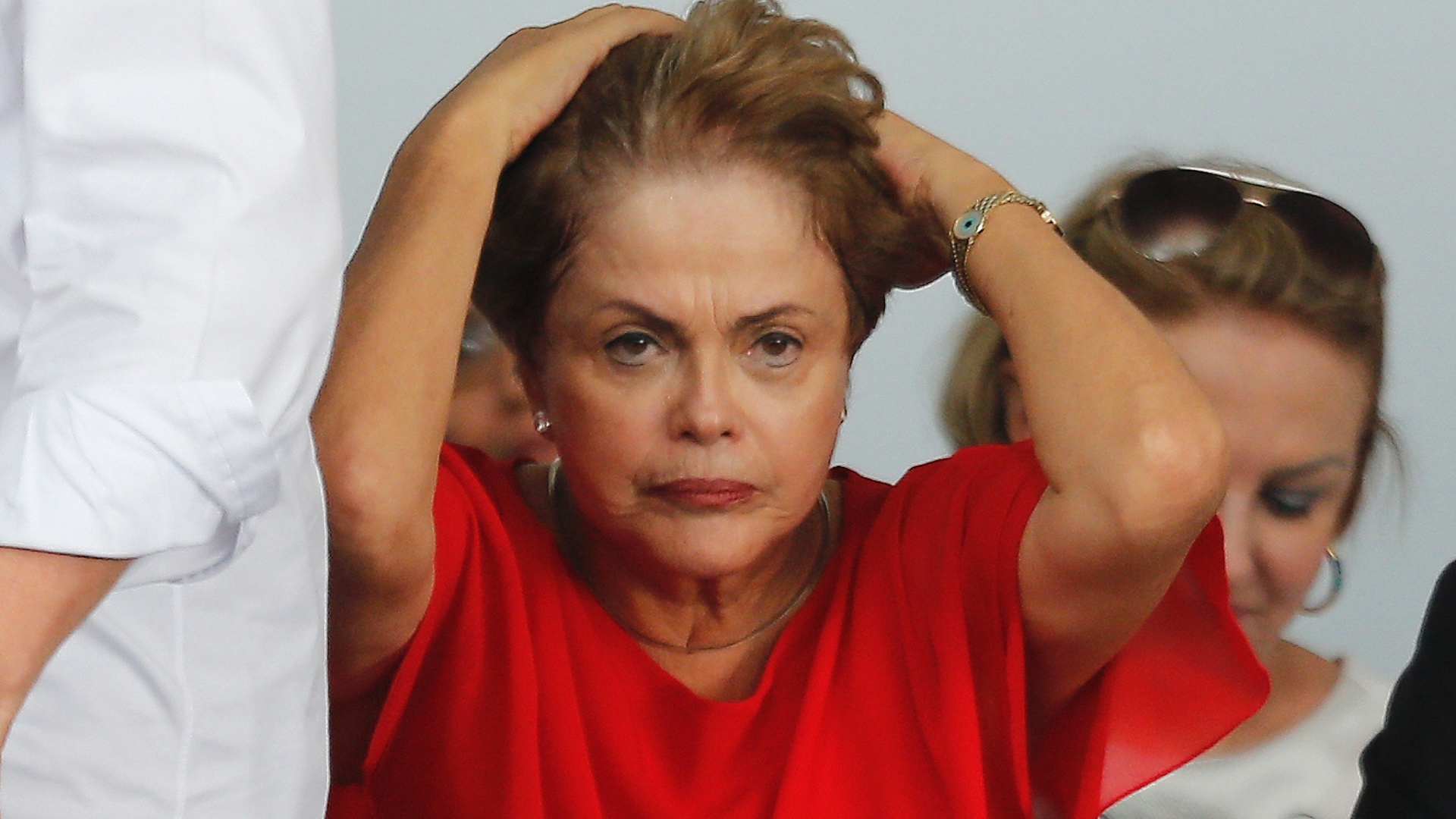 * Dilma veta reajuste do Bolsa Família.