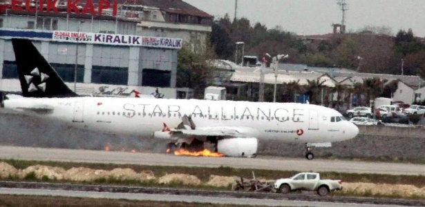 Um avião da companhia Turkish Airlines realizou uma aterrissagem de emergência no Aeroporto Internacional Ataturk, em Istambul
