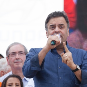O senador Aécio Neves (PSDB-MG) discursa durante comemorações do Dia do Trabalho, em SP