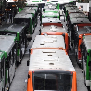 Motoristas e cobradores de ônibus vão paralisar terminais em SP