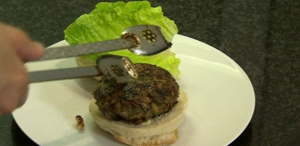Hambúrguer de carne artificial, à base de células-tronco