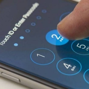 Diretor do FBI, James Comey evitou revelar o valor exato que foi pago aos hackers que ajudaram a desbloquear o iPhone