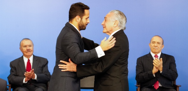 Temer dá posse a Marcelo Calero como ministro da Cultura em 24 de março de 2016