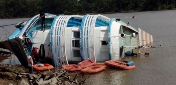 Barco "Deus nos Guie", do TRE-AP, afunda em zona rural de Macapá - Divulgação/TRE-AP