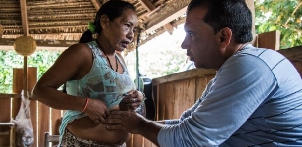 Atendimento do Mais Médicos no rio Muru, em Tarauacá, no Acre; ajuste determinou redução de supervisores que orientam trabalho de médicos