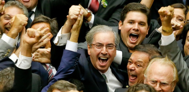 Eduardo Cunha (centro) comemora sua eleição para presidente da Câmara em 2015