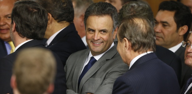 O senador Aécio Neves (PSDB-MG) na cerimônia de posse do presidente interino Michel Temer (PMDB), em maio