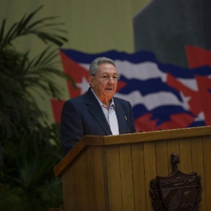 16.abr.2016 - O presidente de Cuba, Raúl Castro, lidera o VII Congresso do Partido Comunista do país
