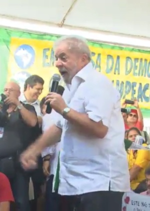  O ex-presidente Lula discursa contra o impeachment de Dilma Rousseff em Brasília (DF)