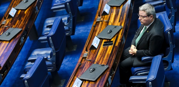 Antonio Anastasia (PSDB-MG) foi eleito relator da comissão do impeachment no Senado