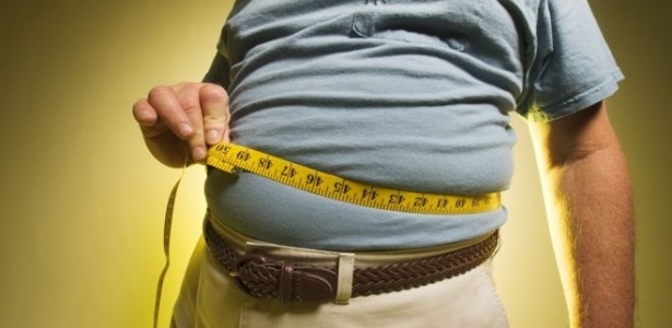 Homens com cintura de 94 cm tinha 13% maior risco de câncer de próstata agressivo do que homens com cintura de 84 cm 