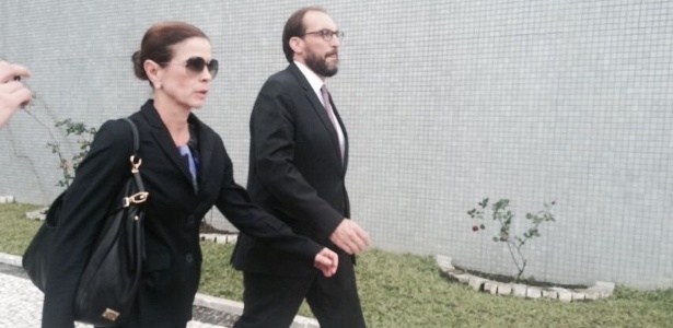 Resultado de imagem para Cláudia Cruz visita Eduardo Cunha na carceragem da PF em Curitiba