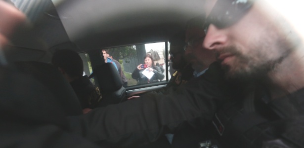 Antonio Palocci (centro) foi preso temporariamente nesta segunda