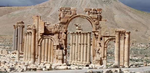 Em 2014, o Arco do Triunfo de Palmira, cuja parte arqueológica está incluída na lista do Patrimônio da Humanidade da Unesco, estava intacto