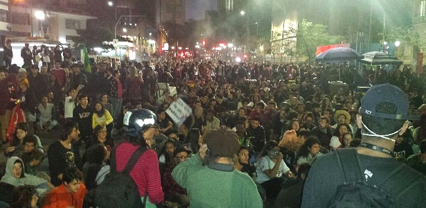 Em São Paulo, protesto contra Temer chega à Praça da República - Flávio Costa/UOL