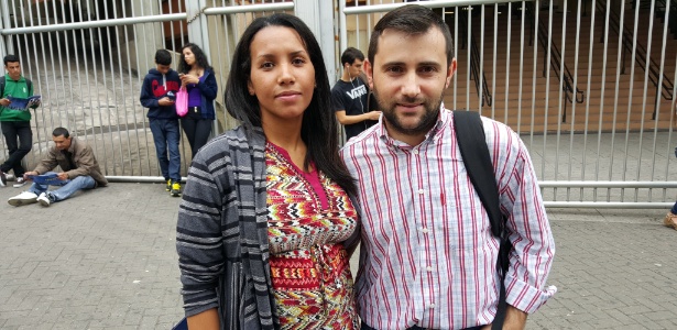 Reinaldo Canato/UOL Grávida vai acompanhada de marido português que conheceu online - Reinaldo Canato/UOL