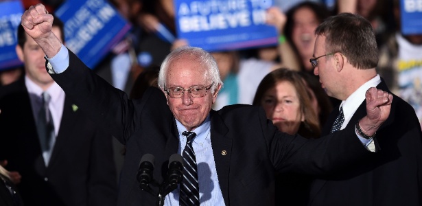 Bernie Sanders disse que sua vitória mostra que o povo quer "uma mudança real"