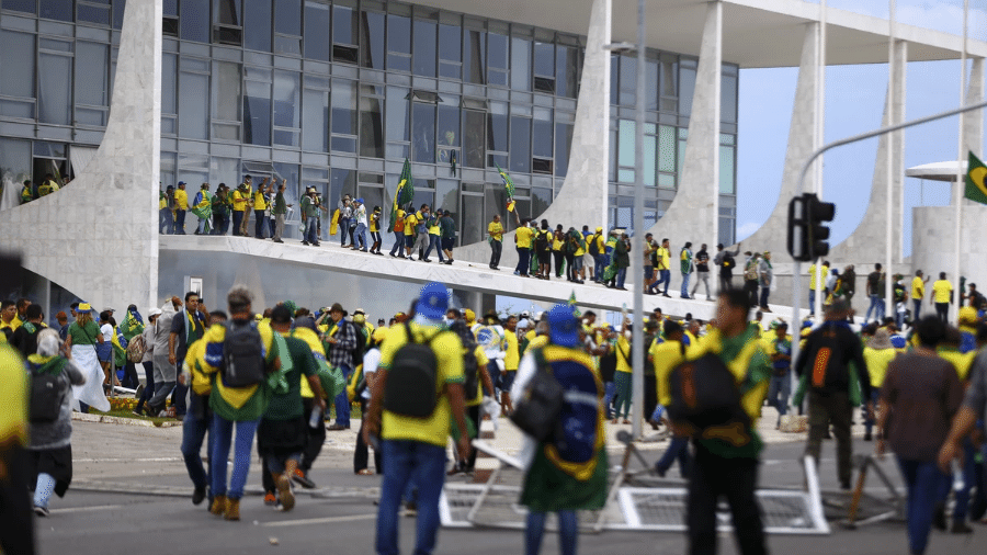 CPMI do 8 de Janeiro: presidente recorrerá ao STF para receber imagens do  Ministério da Justiça 