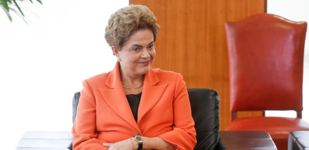 Dilma assina pacote de bondades no Dia do Trabalhador