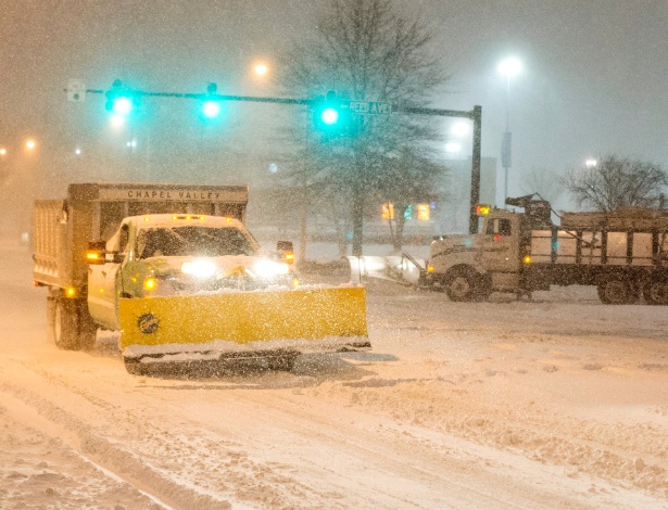 Washington e a região metropolitana vive expectativa maior, já que a cidade não está acostumada a lidar com o acúmulo de neve, que pode superar o recorde de janeiro de 1922, quando 71 centímetros cobriram as ruas