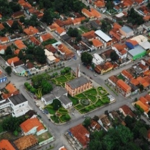Vista aérea da cidade de Campos Belos (GO)