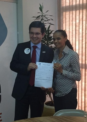 Ao lado da ex-ministra Marina Silva, o senador Randolfe Rodrigues oficializou seu ingresso na Rede Sustentabilidade