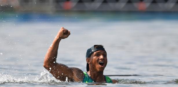 Isaquias Queiroz conquista medalha de bronze na canoagem C1 - 200 m