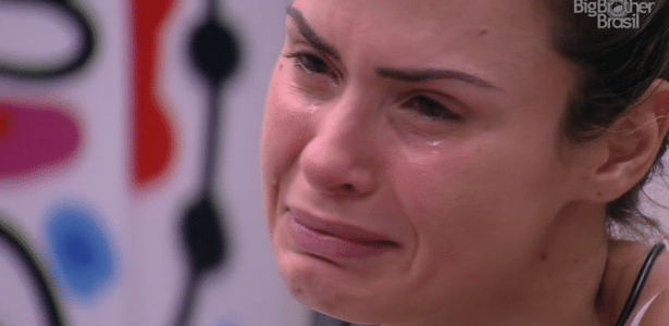 Em meio ao desabafo contra a direção do programa na noite de quarta, Ana Paula chorou