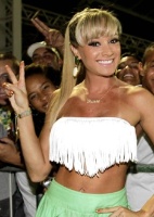 Quem leva a melhor no duelo de todas as musas da avenida?