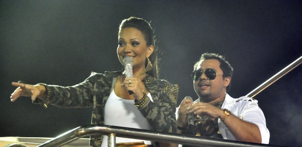 17.jan.2013 - Grávida, vocalista do Aviões do Forró tomou susto com pane em seu avião e cancelou participação em programa da Gabi