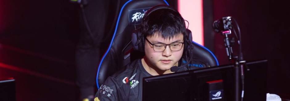 Uzi é afastado da Royal Never Give Up por questões médicas