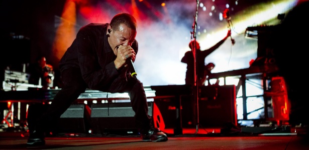 O vocalista da banda Linkin Park, Chester Bennington, durante apresentação no festival Rock in Rio Lisboa (26/5/12)
