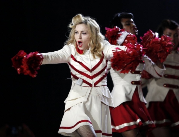 Madonna durante show da turnê "MDNA" em Estambul, na Turquia (7/6/12)