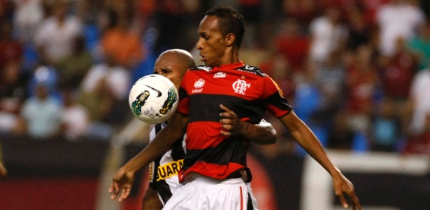 Atacante Liedson rescinde contrato com o Flamengo e pode se aposentar