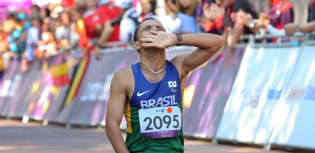 Tito Sena venceu a maratona T46 dos Jogos de Londres; última medalha brasileira