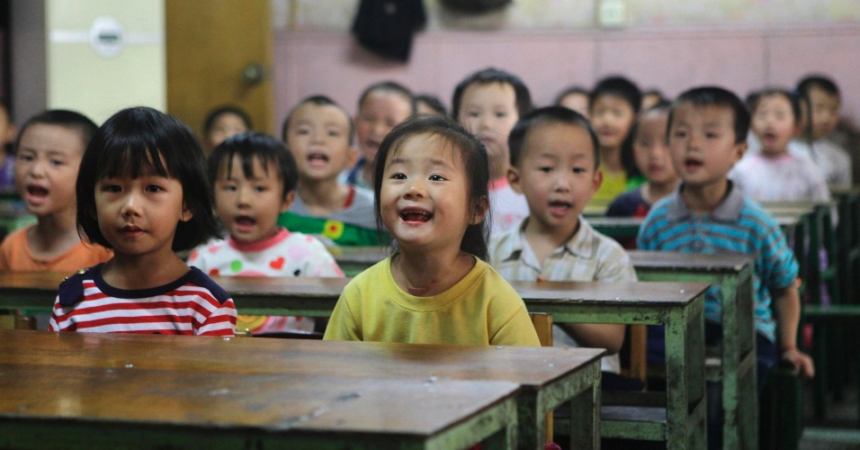 Resultado de imagem para escola com crianças japonesas