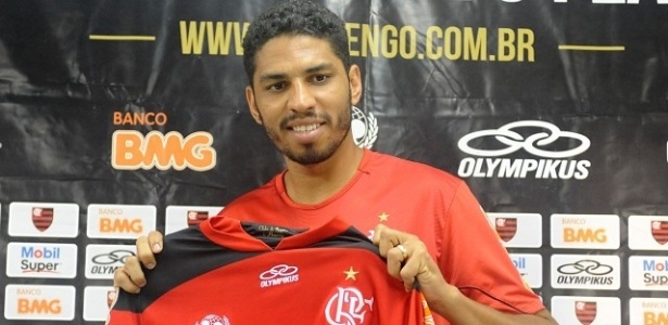Dorival comanda treino do Flamengo e não dá pistas para jogo contra Friburguense