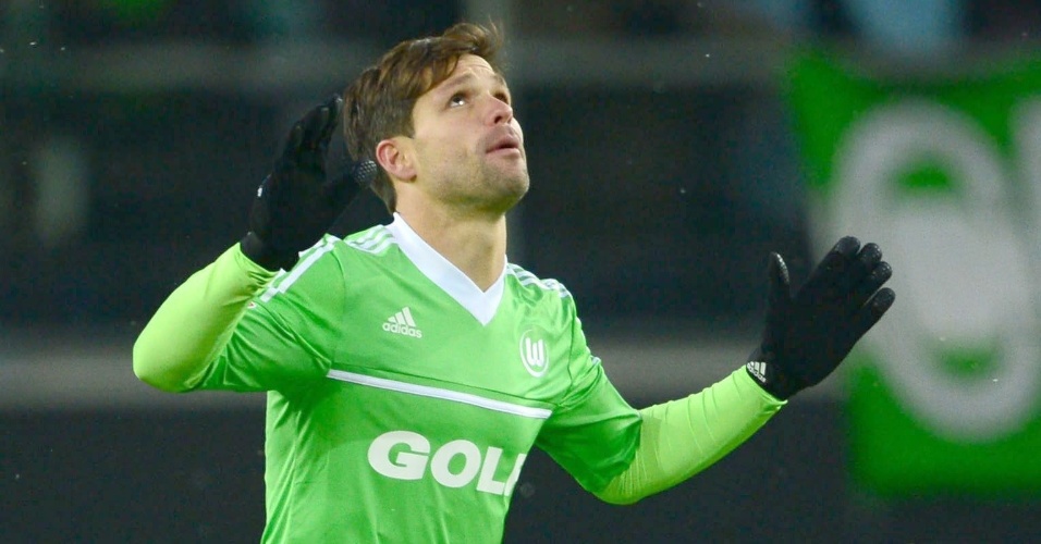 Diego é homenageado por golaço na Alemanha