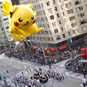 Boneco do Pikachu, famoso personagem de 'Pokémon', durante parada de Ação de Graças nos Estados Unidos, em novembro de 2012 