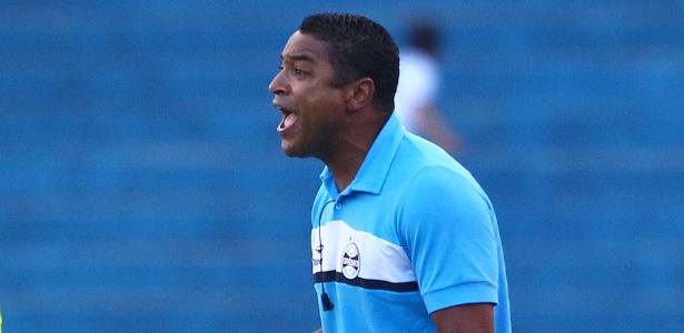Grêmio cumpre metas, mas Roger segura empolgação com conselho de diretor