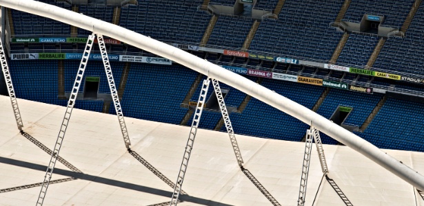 Prefeito vê Engenhão feito nas coxas e critica laudo contra interdição