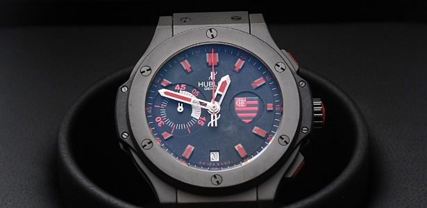 Fla pede alto, vê relógios encalharem e cogita novo leilão por obra do CT