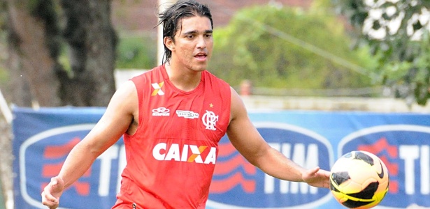 Moreno e Hernane antecipam disputa por vaga em treino de finalização