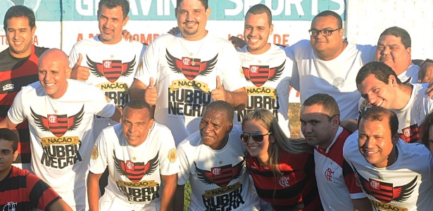 Fla faz churrasco para torcida com cerveja liberada e pelada com ídolos