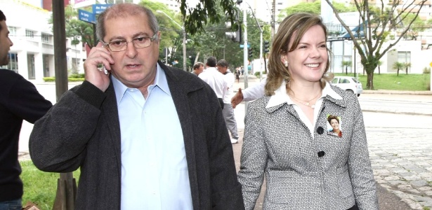 O ex-ministro Paulo Bernardo é casado com a senadora Gleisi Hoffmann (PT-PR)
